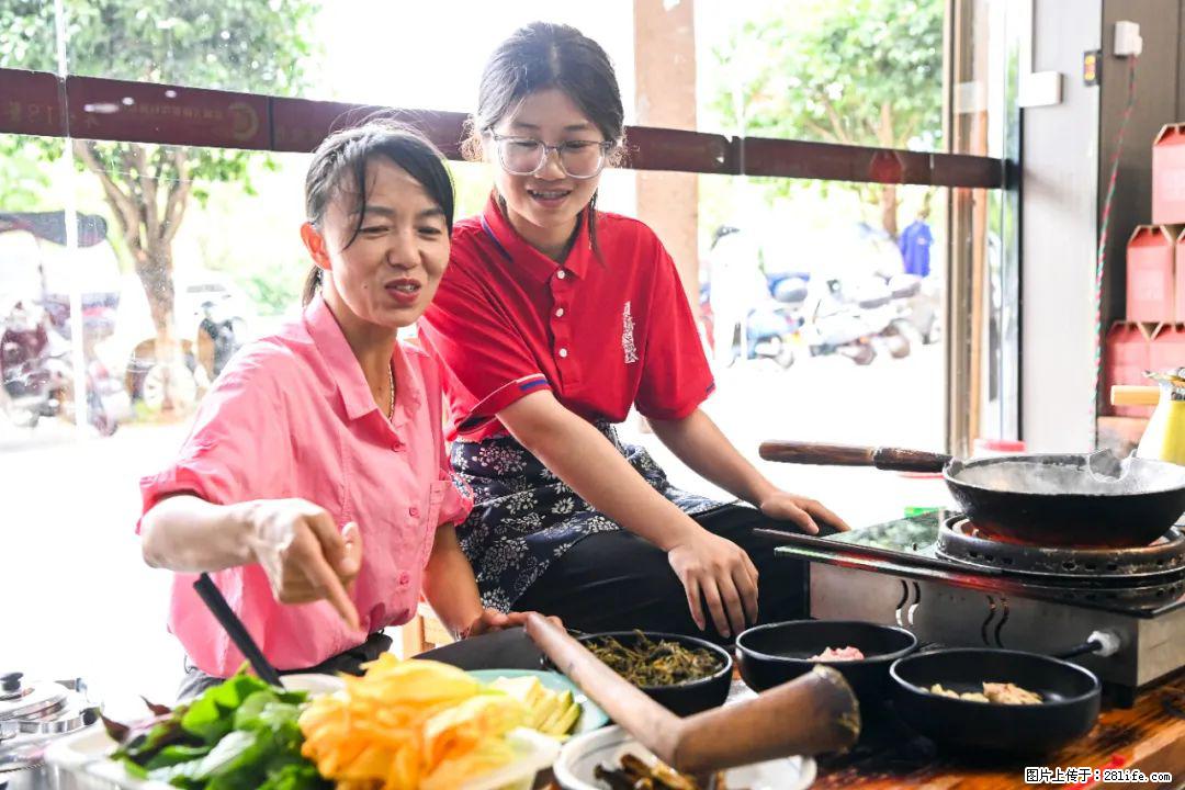 全网追的“扁担女孩”，找了一份暑假工，时薪12元 - 广州生活资讯 - 广州28生活网 gz.28life.net